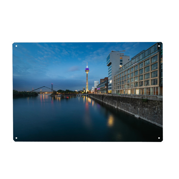 Holzbild "Düsseldorf am Abend" artboxONE - Städte,Städte / Düsseldorf - Medienhafen,Fernsehturm,Blaue stunde,Rhein,Nordrhein-westfalen