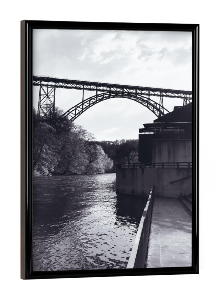 Poster mit schwarzem Rahmen "Müngstener Brücke" artboxONE - Reise,Schwarzweiß,Architektur,Reise / Länder