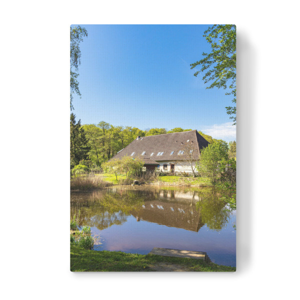 Leinwandbild "Teich und Haus mit Bäumen" artboxONE - Natur,Reise,Architektur