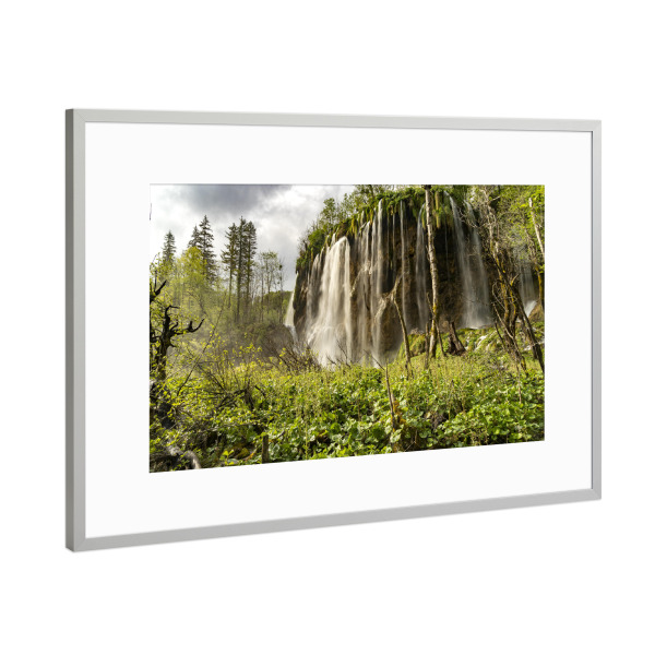 Poster mit Rahmen Silber "Wasserfall Prstavac Plitvice" artboxONE - Natur