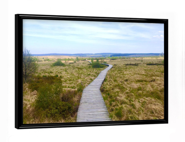 Poster mit schwarzem Rahmen "Holzstege im Hohen Venn" artboxONE - Natur,Reise,Reise / Länder