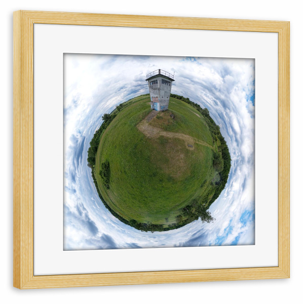 Poster mit Rahmen kiefer "Historischer Grenzturm Hoyersburg" artboxONE - Natur,Reise,Architektur,Reise / Länder