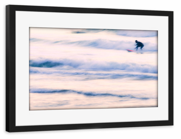 Poster mit Rahmen schwarz "Surfing man" artboxONE - Menschen,Reise / Strand und Meer,Sport,Für Papa