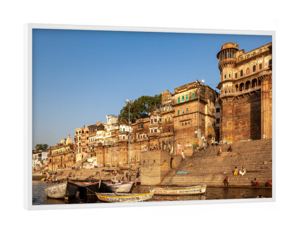 Poster mit weißem Rahmen "Varanasi Ghats am Ganges" artboxONE - Architektur,Reise / Asien
