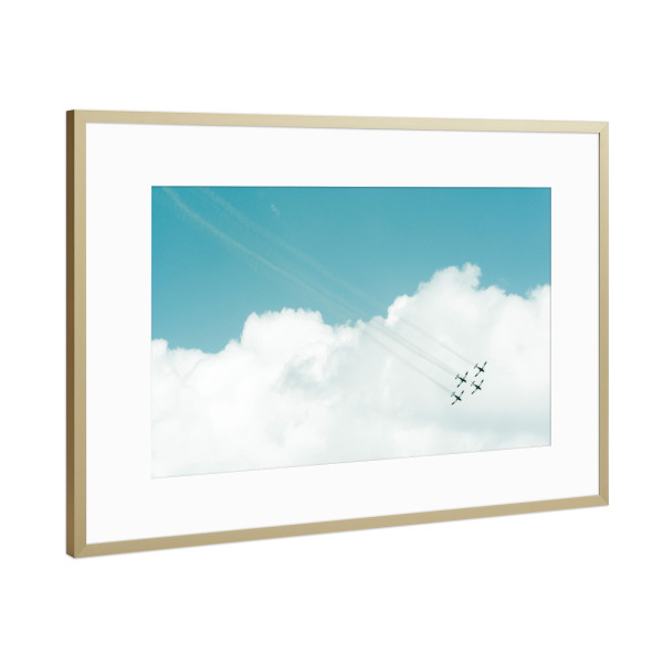 Poster mit Rahmen Gold "Luftbildshow (3)" artboxONE - Reise,Für Kinder,Sport,Für Papa