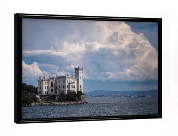Poster mit schwarzem Rahmen "Miramare" artboxONE - Reise,Architektur,Reise / Strand und Meer
