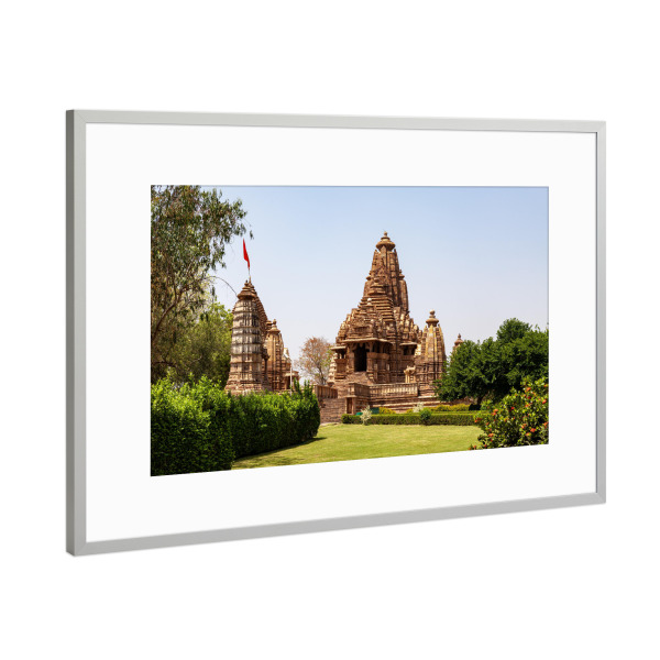 Poster mit Rahmen Silber "Khajuraho in Madhya Pradesh Indien" artboxONE - Architektur,Reise / Asien