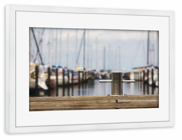 Poster mit Rahmen weiß "Ankerplatz" artboxONE - Natur,Reise,Reise / Strand und Meer,Sport