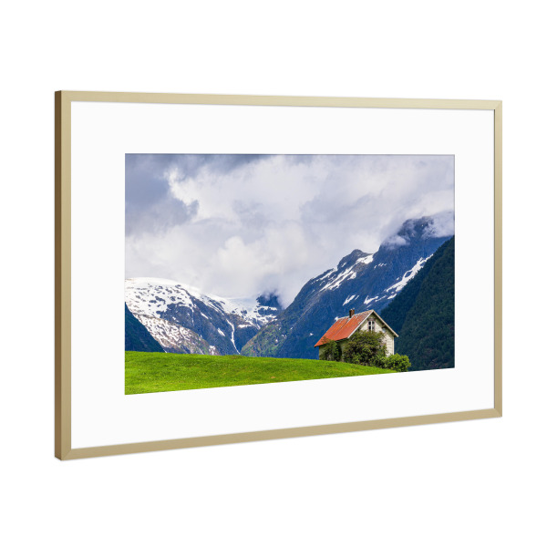 Poster mit Rahmen Gold "Landschaft mit Holzhütte" artboxONE - Natur,Reise,Architektur,Reise / Länder