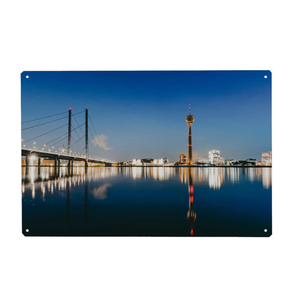 Metall Poster "Düsseldorf Nacht Panorama" artboxONE - Architektur,Städte / Düsseldorf - Düsseldorf,Nacht,Stadt,Skyline,Edel - Blechschild
