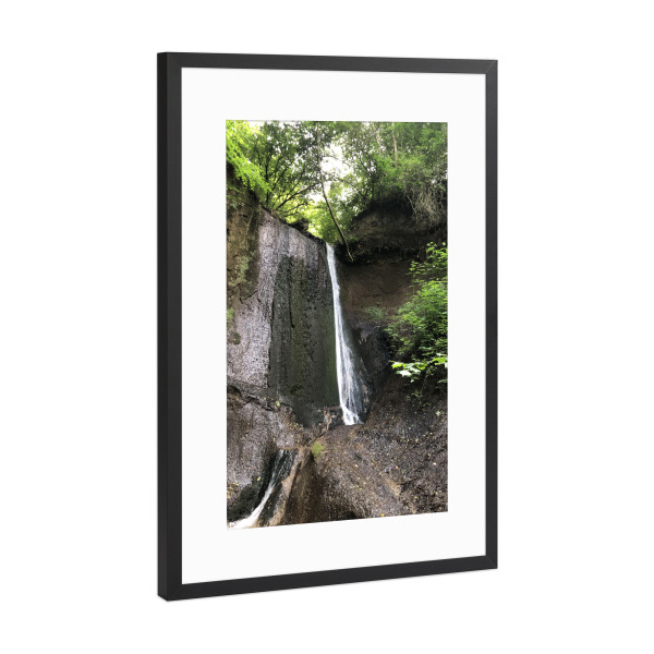 Poster mit Rahmen Schwarz (Metallic) "Wasserfall in der Eifel" artboxONE - Natur,Reise,Reise / Länder