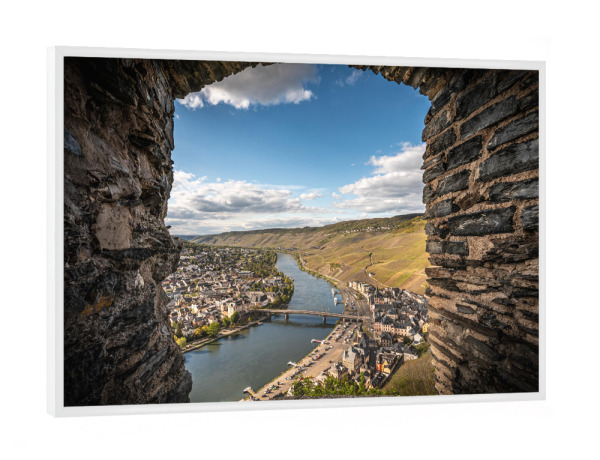 Poster mit weißem Rahmen "Bernkastel-Kues" artboxONE - Städte,Architektur