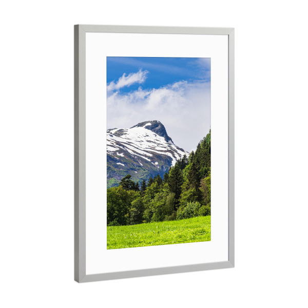 Poster mit Rahmen Silber "Berg mit Schnee nahe Fjærland" artboxONE - Natur,Reise,Reise / Länder