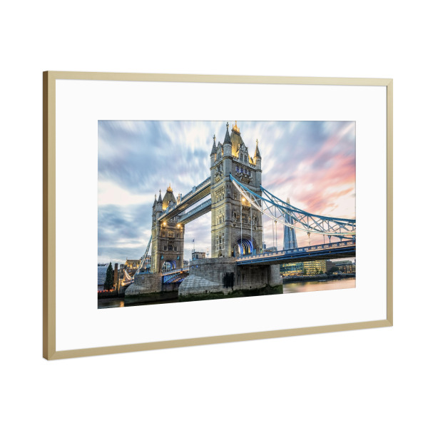 Poster mit Rahmen Gold "Tower Bridge bei Sonnenuntergang" artboxONE - Städte,Städte / London,Reise