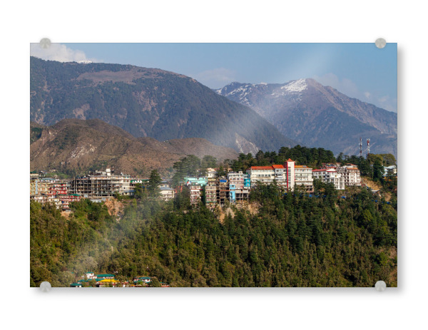 Acrylglasbild "Dharamshala in Indien" artboxONE - Architektur,Reise / Asien - Dharamshala,Indien,Stadt,Buddha,Dalai lama,Landschaft,Himalaya