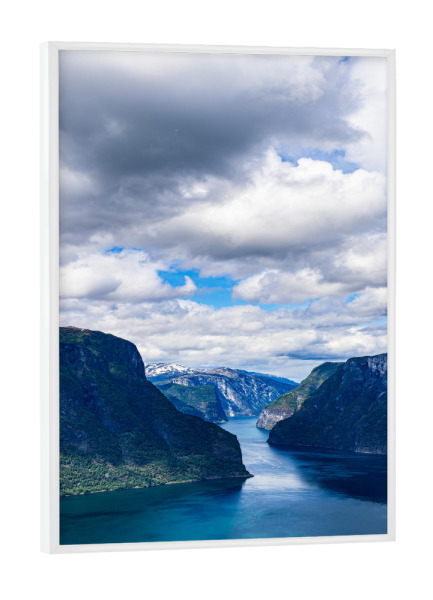 Poster mit weißem Rahmen "Aurlandsfjord mit Wolken" artboxONE - Natur,Reise,Reise / Strand und Meer,Reise / Länder