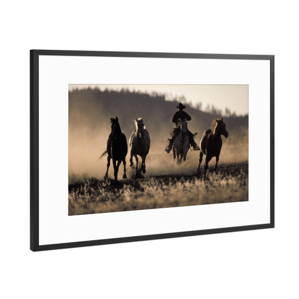 Poster mit Rahmen Schwarz (Metallic) "Rancher's Ride" artboxONE - Tiere,Menschen - Sepia,Cowboy,Pferd,Pferde,Western