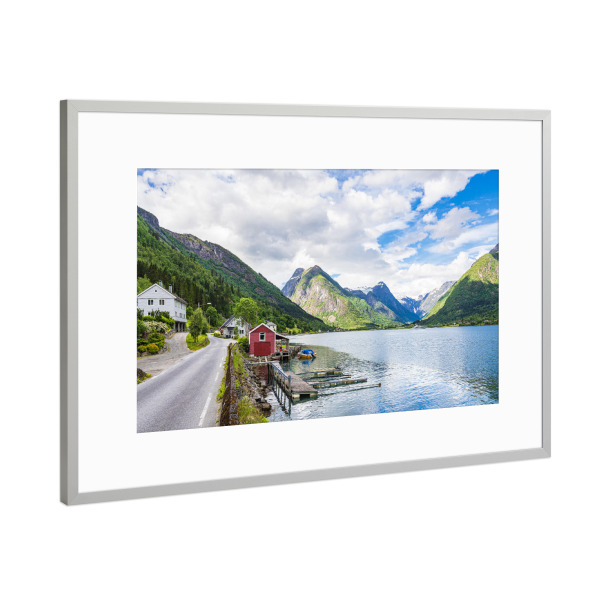Poster mit Rahmen Silber "Straße am Fjærlandfsjord" artboxONE - Natur,Reise,Architektur,Reise / Strand und Meer,Reise / Länder