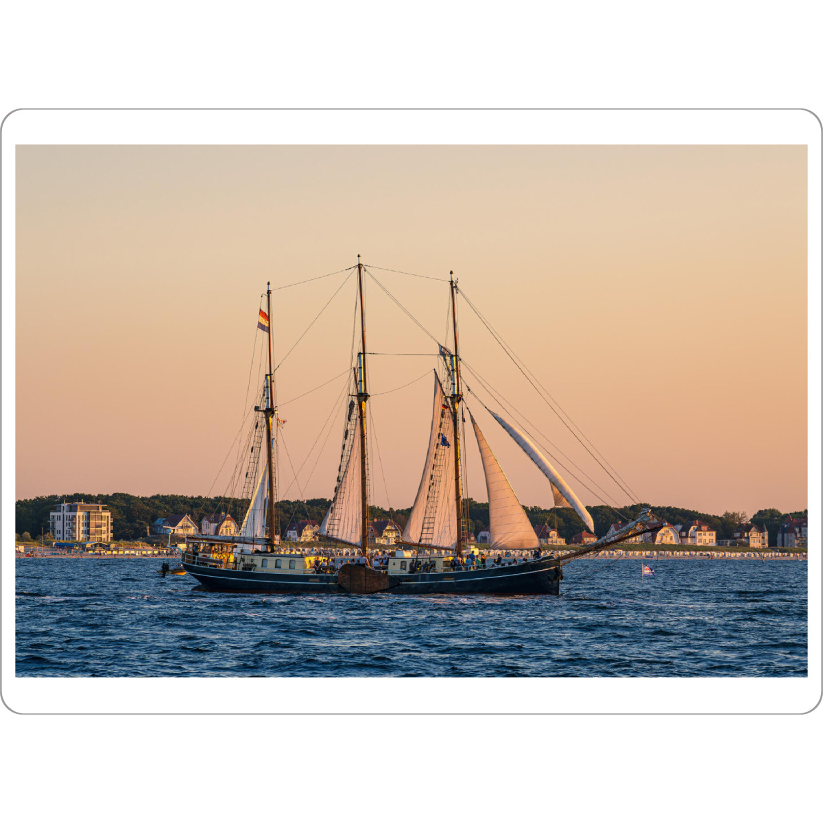 Tischset "Segelschiff vor Warnemünde" artboxONE - Natur,Reise,Reise / Strand und Meer