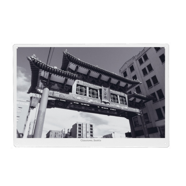 Metall Poster "Chinatown Seattle" artboxONE - Städte,Reise,Schwarzweiß,Architektur,Reise / Länder