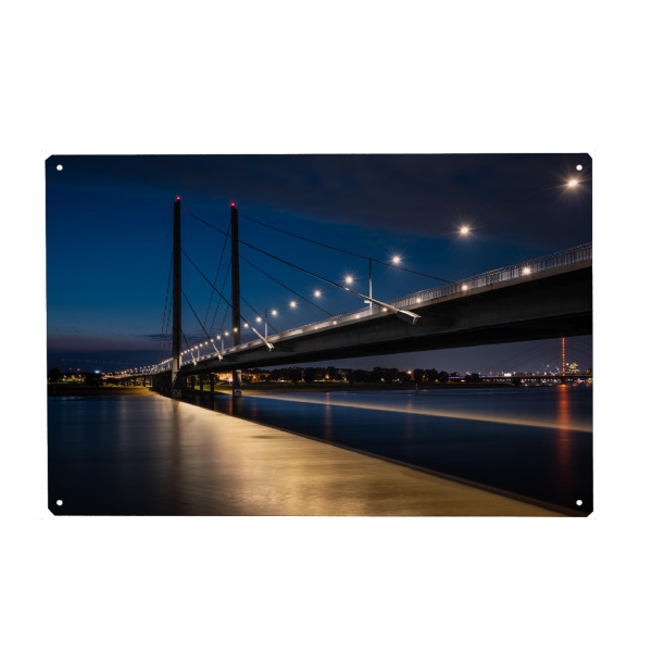 Metall Poster "Rheinkniebrücke bei Nacht" artboxONE - Architektur