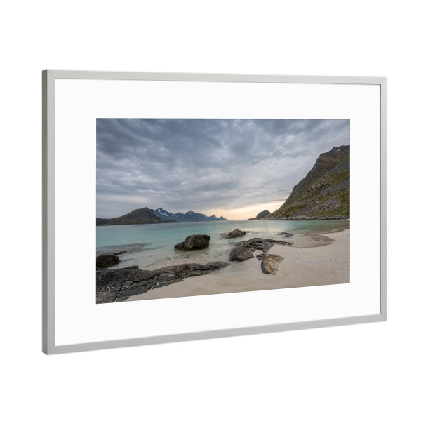 Poster mit Rahmen Silber "Haukland Lofoten" artboxONE - Natur,Reise / Strand und Meer