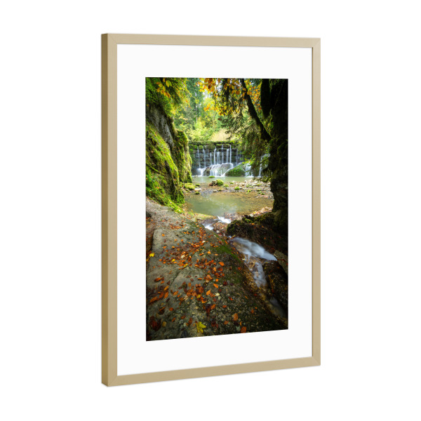 Poster mit Rahmen Gold "Geratser Wasserfall im Herbst" artboxONE - Natur