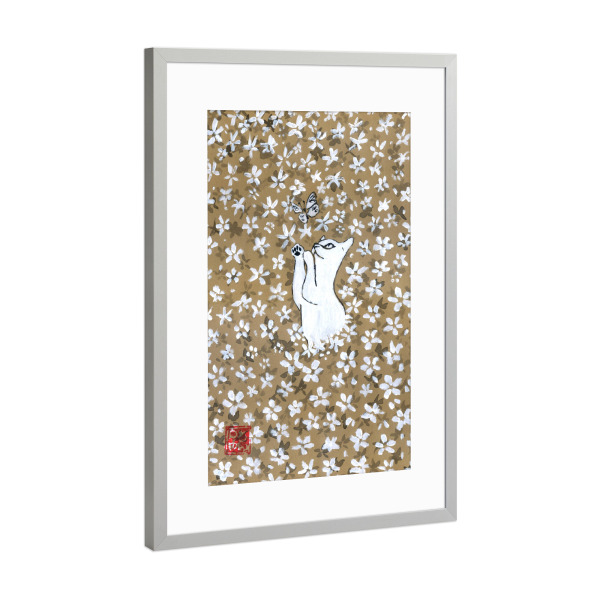 Poster mit Rahmen Silber "Katze im Blumenfeld" artboxONE - Floral,Tiere - Sumie,Japan,Katze,Schmetterling,Feld,Blumen