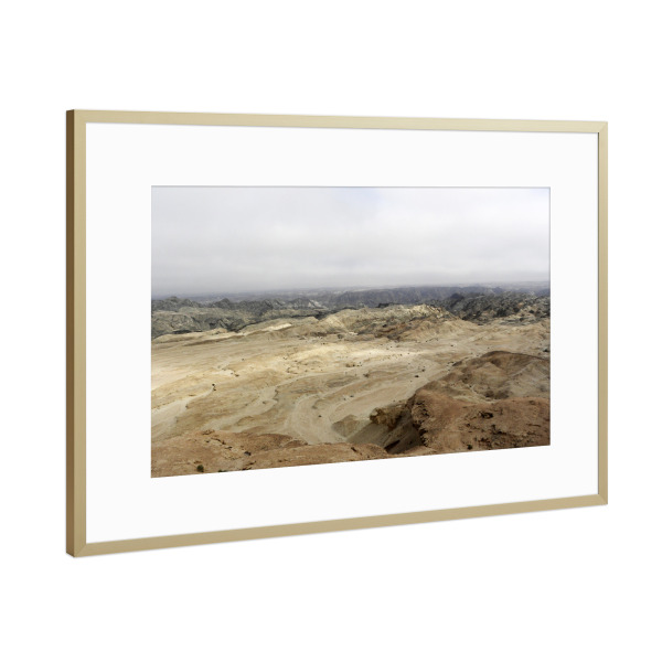 Poster mit Rahmen Gold "Mondlandschaft in Namibia" artboxONE - Natur,Reise,Reise / Afrika,Reise / Länder