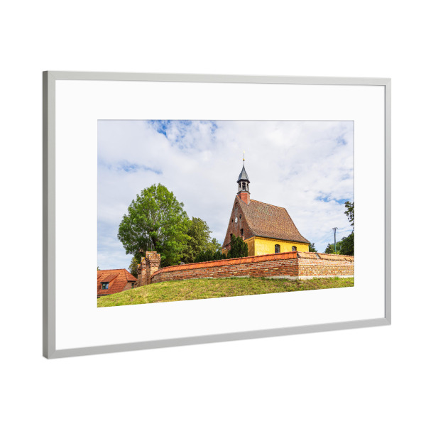 Poster mit Rahmen Silber "Kirche in Reez" artboxONE - Reise,Architektur
