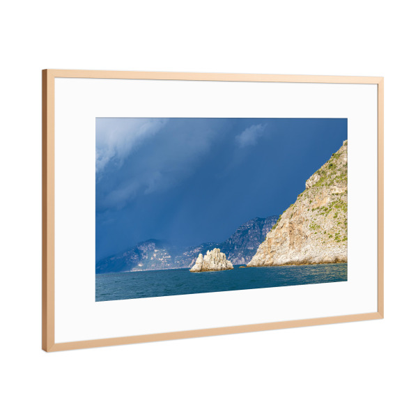 Poster mit Rahmen Kupfer "Amalfiküste mit Wolken" artboxONE - Natur,Reise,Reise / Strand und Meer,Reise / Länder