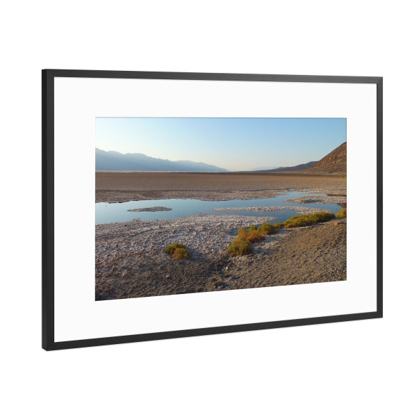 Poster mit Rahmen Schwarz (Metallic) "Badwater Pool at Death Valley NP" artboxONE - Natur,Reise,Reise / Länder