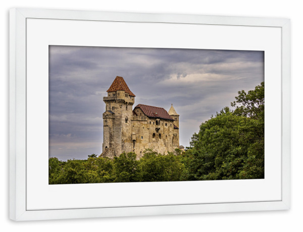 Poster mit Rahmen weiß "Burg Liechtenstein in Osaterreich" artboxONE - Architektur
