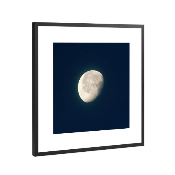 Poster mit Rahmen Schwarz (Metallic) "Der Mond am nächtliche Himmel" artboxONE - Natur,Reise,Reise / Länder