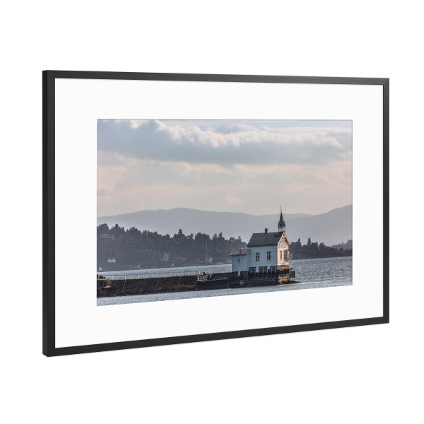 Poster mit Rahmen Schwarz (Metallic) "Oslo Leuchtturm" artboxONE - Reise,Architektur