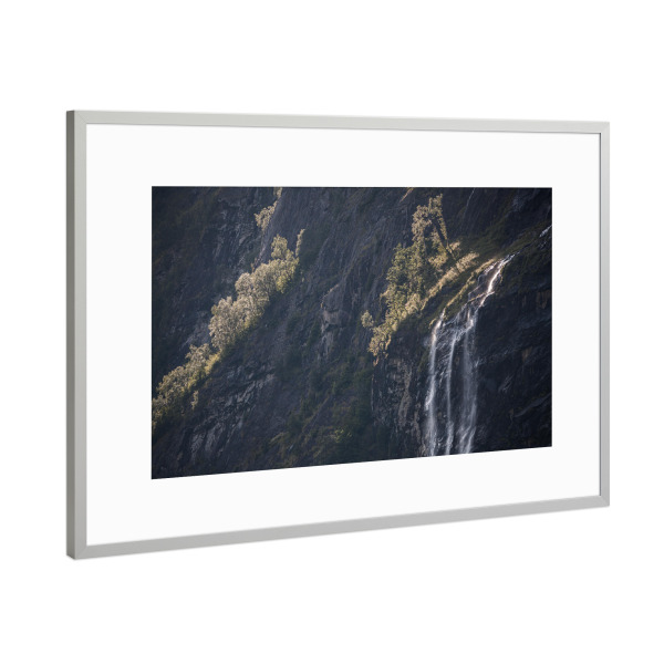 Poster mit Rahmen Silber "Geirangerfjord Wasserfall" artboxONE - Natur - Sieben schwestern,Geiranger,Norwegen,Skandinavien,Naturfotografie,Felsen