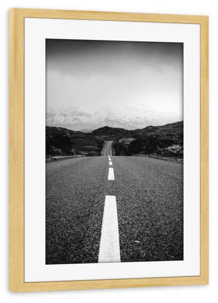 Poster mit Rahmen kiefer "Road in the snowy mountains" artboxONE - Natur,Reise,Schwarzweiß,Reise / Länder