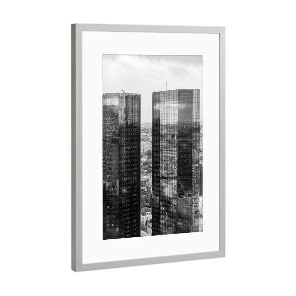 Poster mit Rahmen Silber "Frankfurter Wolkenkratzer B&W" artboxONE - Architektur,Städte / Frankfurt,Reise / Länder