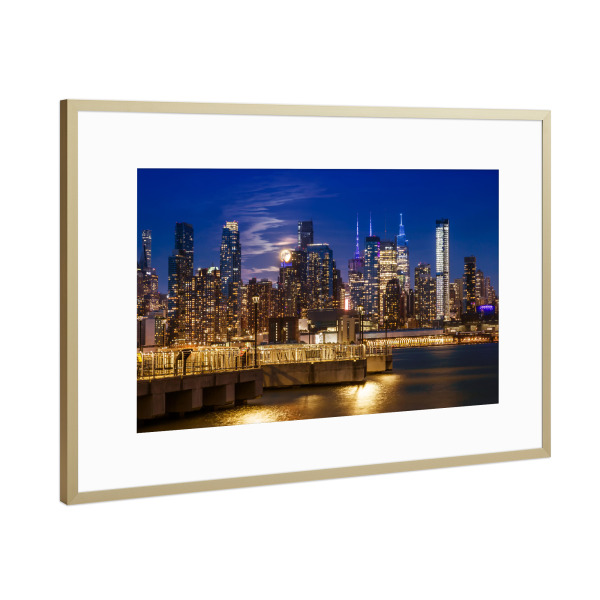 Poster mit Rahmen Gold "Manhattan Skyline mit Vollmond" artboxONE - Städte / New York,Reise,Architektur