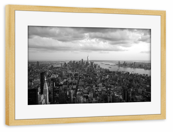 Poster mit Rahmen kiefer "Manhattan from above" artboxONE - Städte / New York,Reise,Schwarzweiß,Architektur,Reise / Länder