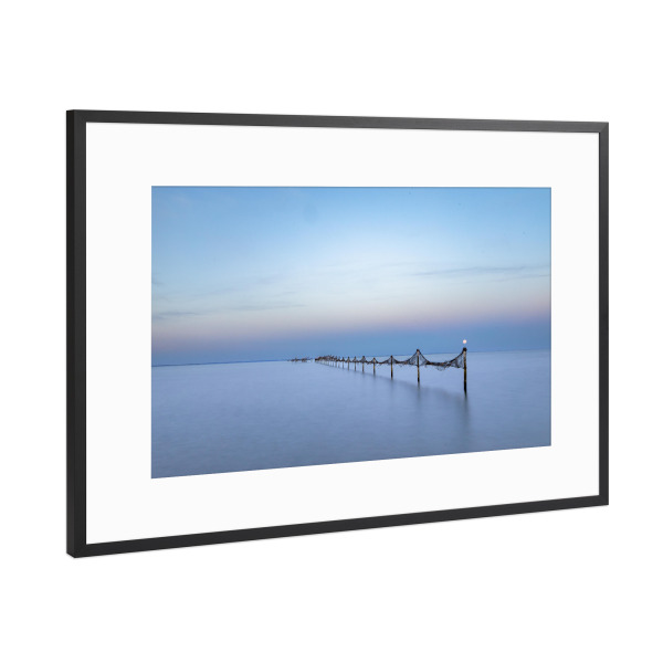 Poster mit Rahmen Schwarz (Metallic) "Nach Sonnenuntergang am Wasser" artboxONE - Natur,Reise,Reise / Strand und Meer