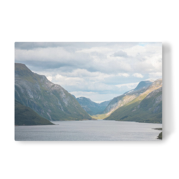 Leinwandbild "Fjord in Norwegen" artboxONE - Natur,Reise / Länder - Fjorde,Norwegische küste,Skandinavien,Kvinfjorden,Gjervalen,Berge,Landschaftsfoto