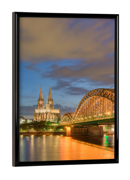 Poster mit schwarzem Rahmen "Der Kölner Dom am Abend" artboxONE - Städte,Städte / Köln,Architektur