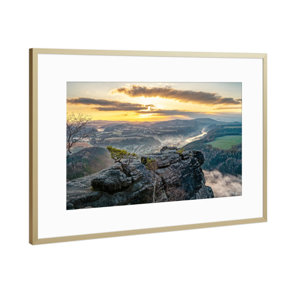 Poster mit Rahmen Gold "Elbsandsteingebirge im Morgenlicht" artboxONE - Natur,Reise