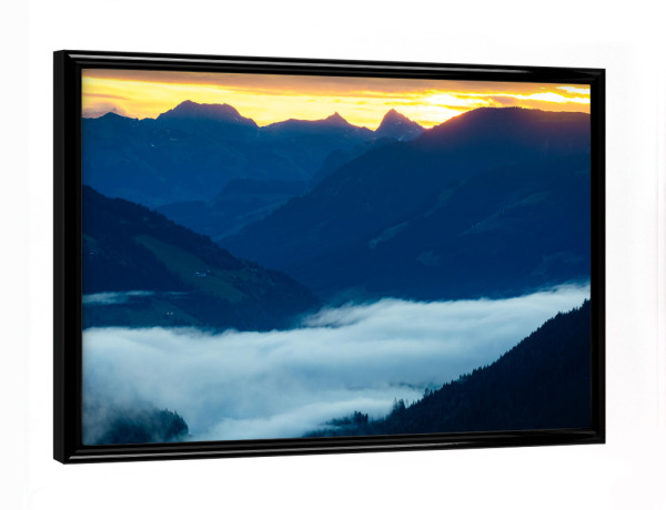Poster mit schwarzem Rahmen "Sonnenaufgang in den Tiroler Alpen" artboxONE - Natur,Reise
