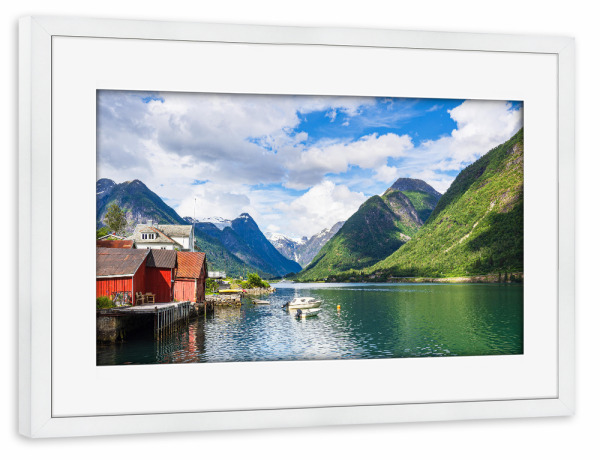 Poster mit Rahmen weiß "Fjærlandsfjord mit Häuser" artboxONE - Natur,Reise,Architektur,Reise / Strand und Meer,Reise / Länder