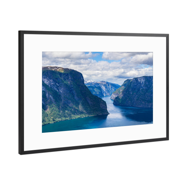 Poster mit Rahmen Schwarz (Metallic) "Am Aurlandsfjord in Norwegen" artboxONE - Natur,Reise,Reise / Strand und Meer,Reise / Länder