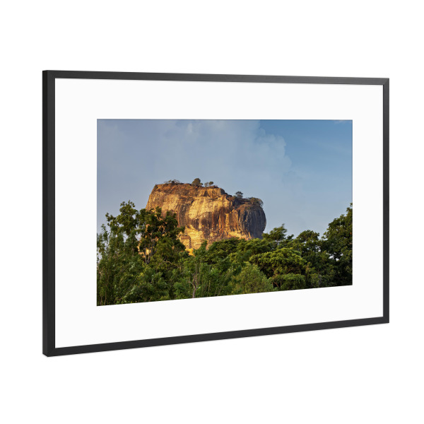 Poster mit Rahmen Schwarz (Metallic) "Löwenfelsen in Sri Lanka" artboxONE - Natur,Reise / Asien