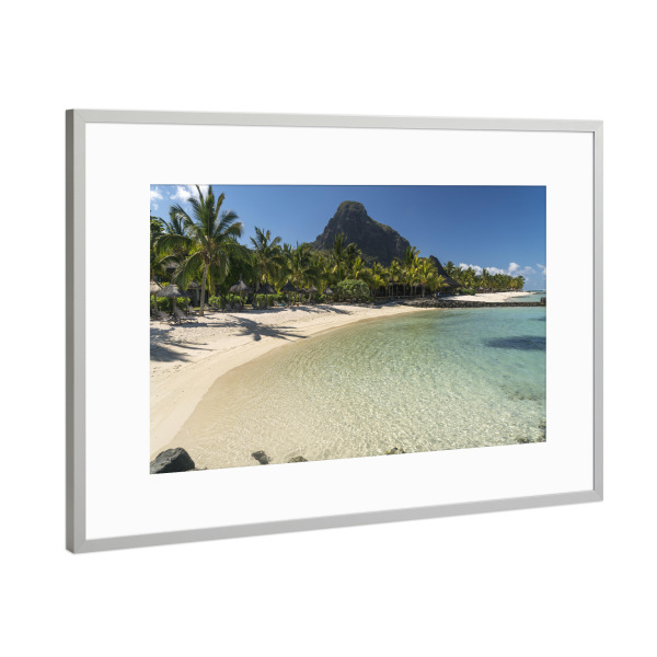 Poster mit Rahmen Silber "Le Morne Mauritius," artboxONE - Reise / Strand und Meer - Mauritius,Afrika,Insel,Indischer ozean,Le morne,Traumstrand
