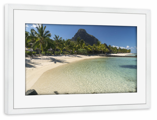 Poster mit Rahmen weiß "Le Morne Mauritius," artboxONE - Reise / Strand und Meer - Mauritius,Afrika,Insel,Indischer ozean,Le morne,Traumstrand